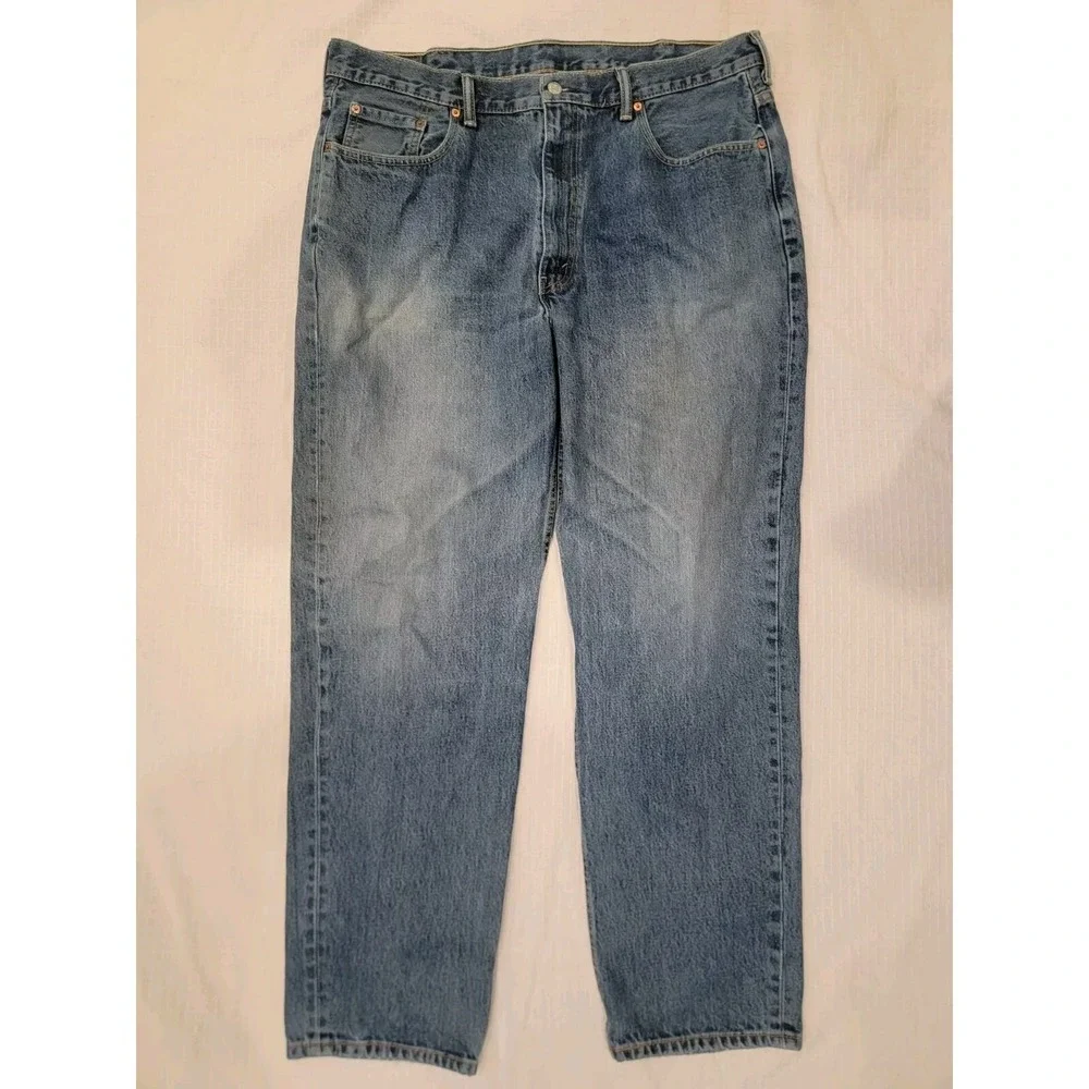 Levi's 550 jeans - Relaxed fit - Men's  42x34 Medium Wash, work or‎ play, EUC